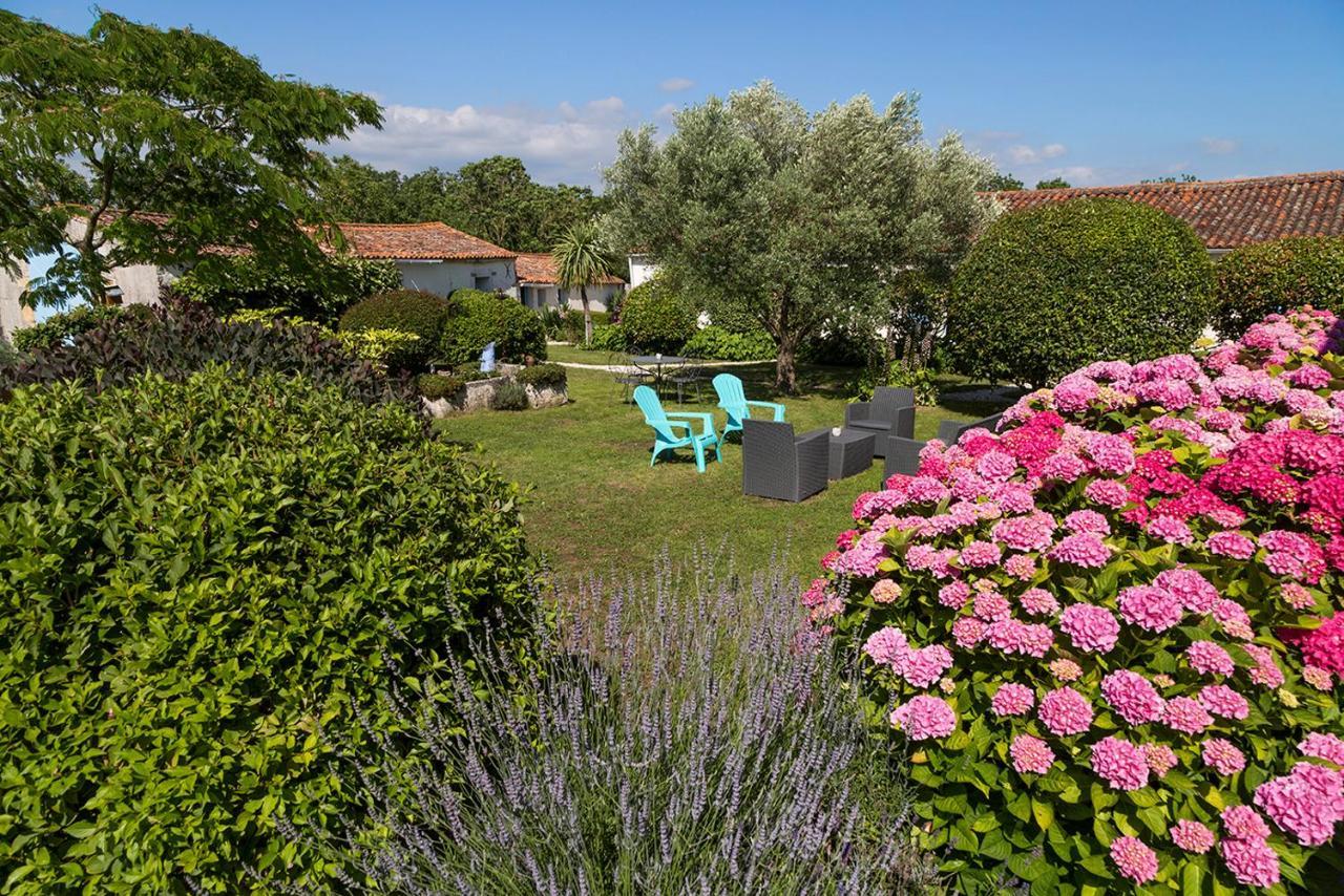 L'Enclos Bleu, Gite - Marais Poitevin Avec Piscine Chauffee Chaille-Les-Marais Εξωτερικό φωτογραφία